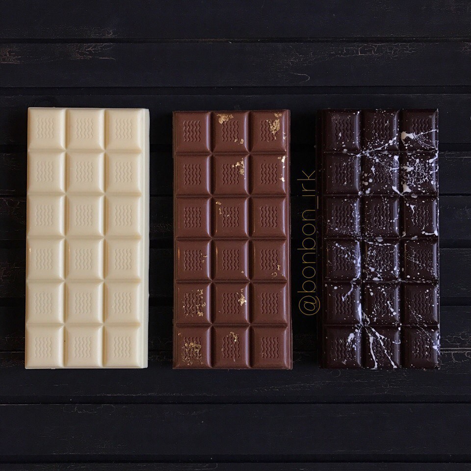 Купить шоколад тольятти. Авторский шоколад. Авторская плитка шоколада. Плитка шоколада в обертке. Авторский шоколад фото.